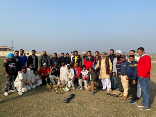 पहला दिवान सिंह तूर  मेमोरियल क्रिकेट टूर्नामेंट डी एस सुपरकिंग्स की टीम ने जीता
