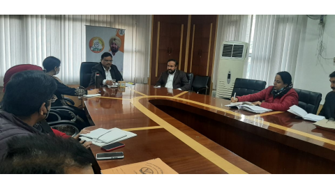 हैबोवाल व ताजपुर रोड डेयरी कांप्लेक्स को शिफट करने को लेकर  हुई  मीटिंग