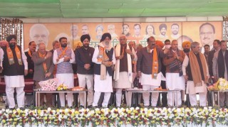 भाजपा की केन्द्रीय व प्रदेश नेतृत्व के समक्ष शिअद, कांग्रेस, सहित कई समाजिक व धार्मिक संगठनों के दिग्गज नेताओं ने थामा कमल
