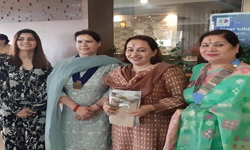महिला दिवस सप्ताह मनाते हुए लुधियाना के इनर व्हील क्लब ने विभिन्न क्षेत्रों की महिलाओं को सम्मानित किया